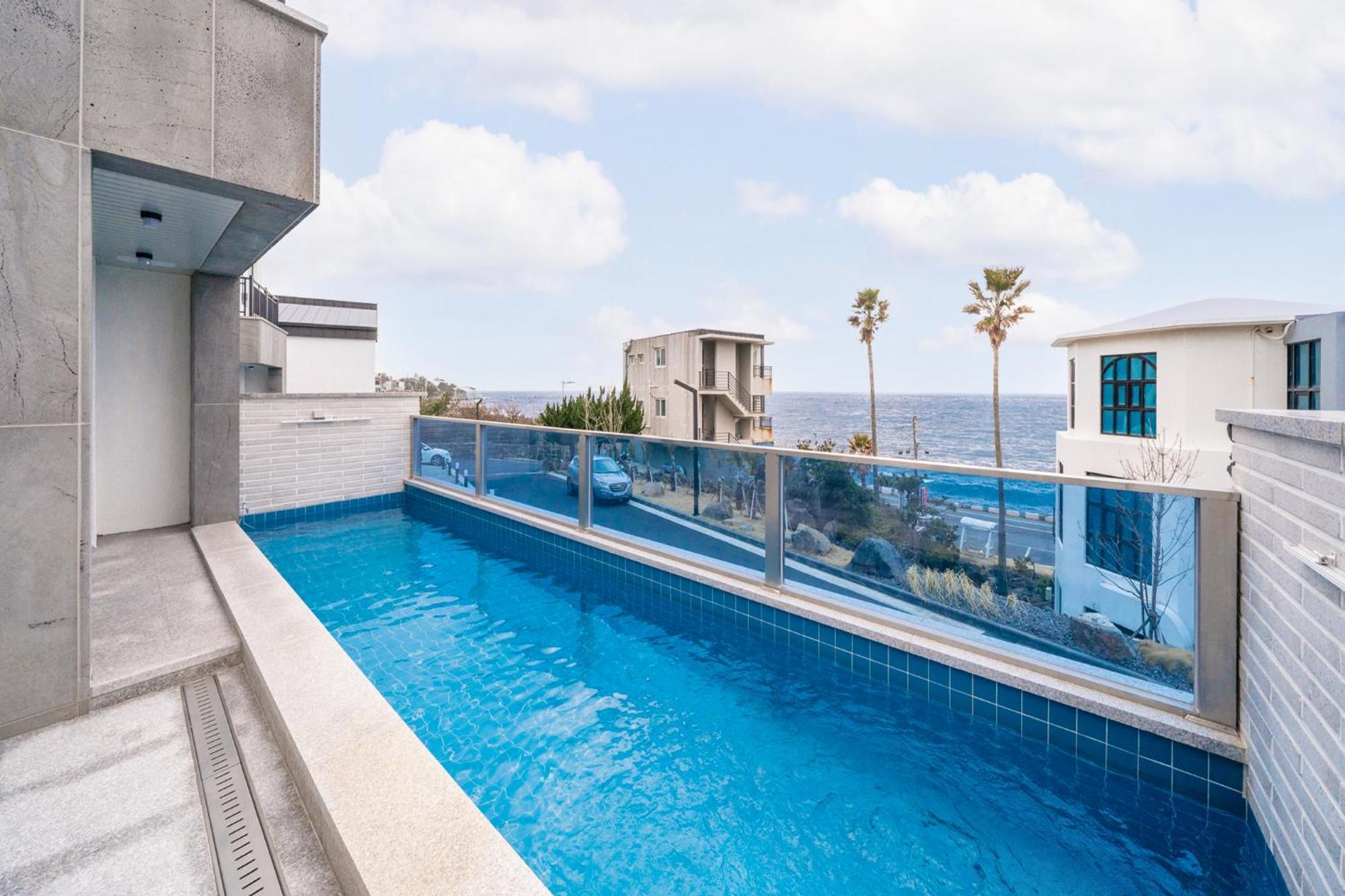 Ddosi Aewol Pool Villa Jeju by Eksteriør bilde